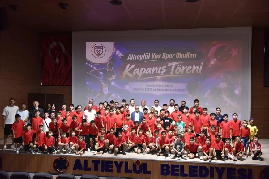 Altıeylül Belediye Başkanı Hakan Şehirli: “Süper Lig hakemlerimizin deneyimleri gençlerimize ayrı bir değer kattı”