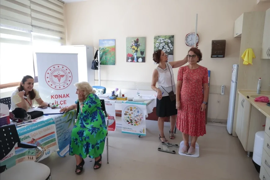 Konak Belediye Başkanı Nilüfer Çınarlı Mutlu: “İleri yaştaki komşularımızı destekliyor ve asla yalnız bırakmıyoruz
