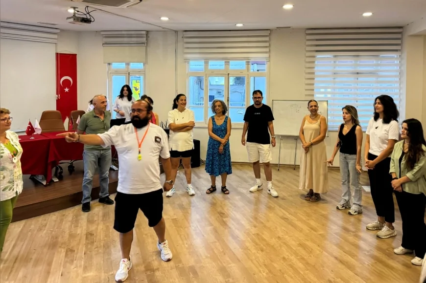 Efeler Belediye Başkanı Anıl Yetişkin duyurdu: Güz dönemi tiyatro ve halk oyunları kursları için başvurular başlıyor