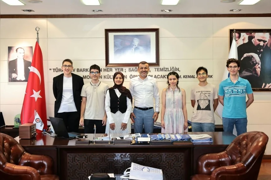 Denizli Büyükşehir Belediye Başkanı Bülent Nuri Çavuşoğlu: “Sizlerin başarısı ülkemizin aydınlık yarınlarıdır”