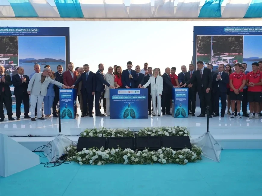 CUMHURBAŞKANI RECEP TAYYİP ERDOĞAN’IN EŞİ EMİNE ERDOĞAN: “FETHİYE KÖRFEZİ’NDEKİ DİP ÇAMURU TEMİZLİĞİNİ SON DERECE ÖNEMLİ BULUYORUM”