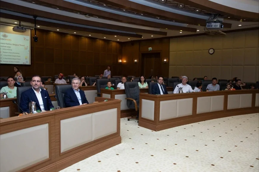 Bursa’da 120 çocuk robotik kodlama ve yazılım eğitimini tamamlayarak sertifikalarını aldı
