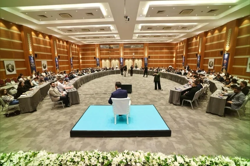 AK Parti İstanbul İl Başkanı Abdullah Özdemir: “Ülkemizin diplomasi alanında Cumhuriyet tarihimizin en önemli destanlarından birini yazdığı bir dönemin içerisindeyiz”