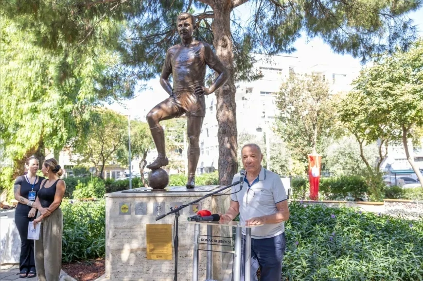 Konak Belediye Başkanı Nilüfer Çınarlı Mutlu: “İyi ki İzmir’den ve Konak’tan bir Metin Oktay geçmiş”