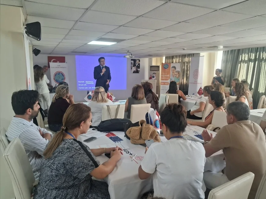 İzmir’de Erasmus+ eğitim çalıştayında Türkiye’de ilk kez İzseyir portalı kullanıma sunuldu