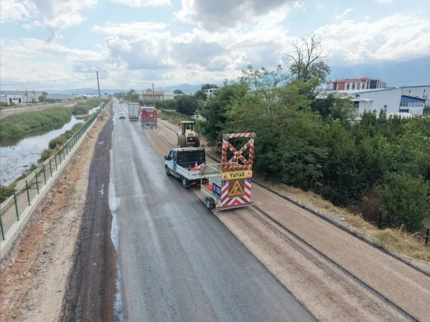 Bursa Büyükşehir Belediyesi Samanlı Çevre Bağlantı Yolu’nun 2,8 kilometresini yeniledi