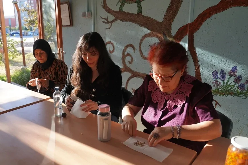Tepebaşı Belediyesi Yeryüzü Ekoloji Okulu’nda şifalı bitkiler doğal bakım kremine dönüştü