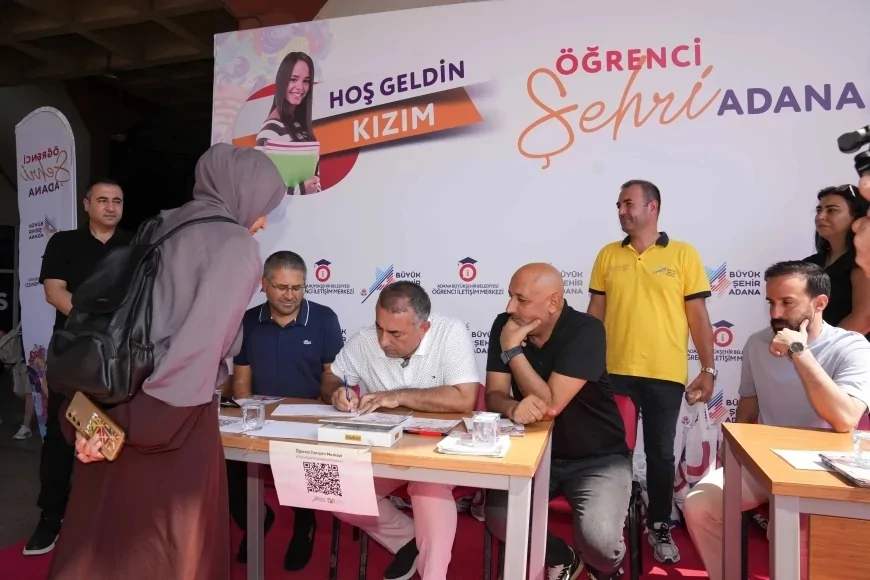 Adana Büyükşehir Belediyesi Başkan Vekili Güngör Geçer: “Öğrencilerimizin her zaman yanında olacağız”