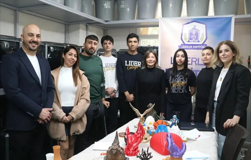 Liderler Enstitüsü Adana’da kadınlar ve engelli bireyleri 3D üretim ve e-ticaretle buluşturdu