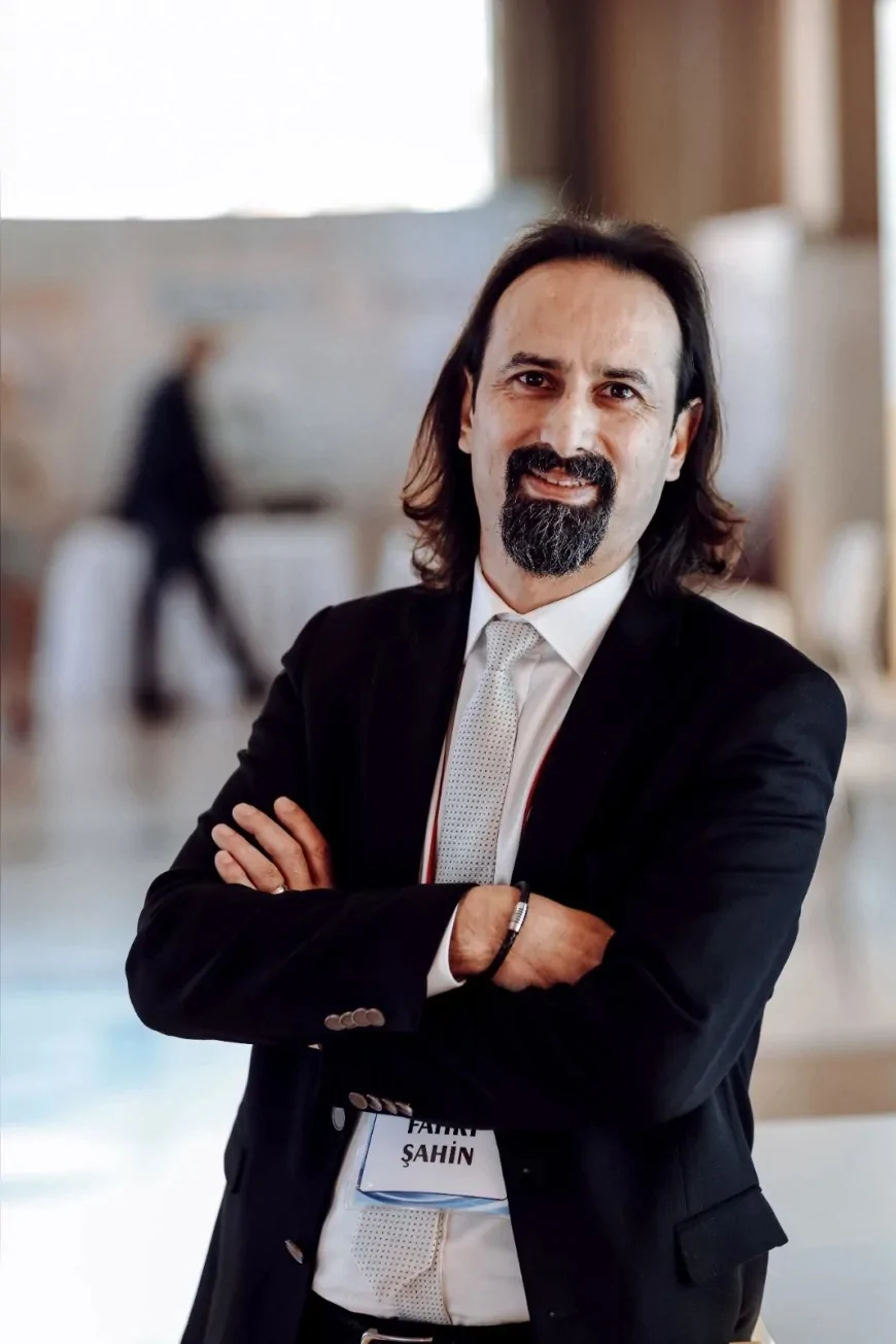 Ege Üniversitesi Öğretim Üyesi Prof. Dr. Fahri Şahin: “Lenfoma tedavi edilebilir bir hastalıktır”