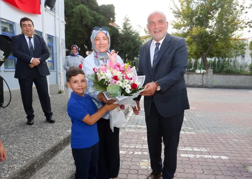Canik Belediye Başkanı İbrahim Sandıkçı: “CANİKMAN gençlerimize yapay zekâ ve robotik kodlamada rehberlik ediyor”