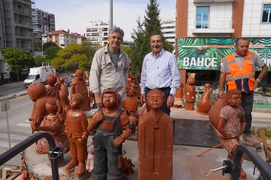 Tepebaşı Belediye Başkanı Dt. Ahmet Ataç: “Atatürk ve Çocuklar anıtı ortak emeğin simgesi olacak”