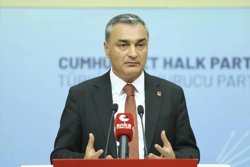 CHP Sözcüsü Müslim Sarı’dan akaryakıt zammı tepkisi: “Fiyatların en önemli nedenlerinden biri vergi yüküdür”