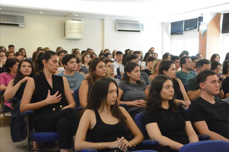 EÜ Eczacılık Fakültesinde yeni akademik dönem başladı: “Mesleğimizi iyi öğrenelim”