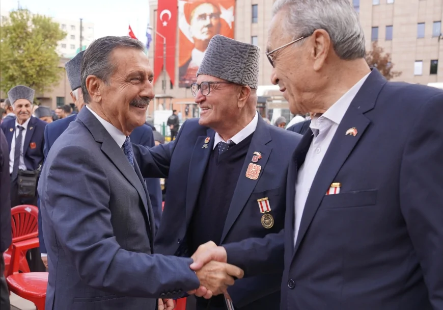 Tepebaşı Belediye Başkanı Dt. Ahmet Ataç: “Şehit yakınlarımız ve gazilerimizin yanındayız”