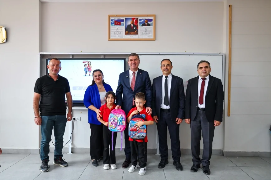 Burdur Belediye Başkanı Ali Orkun Ercengiz: “1150 çocuğumuza kırtasiye setlerini ulaştırıyoruz”