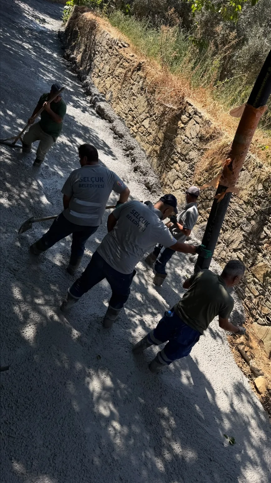 Efes Selçuk Belediyesi Şirince’de dere yatağı ıslah çalışmasını tamamladı