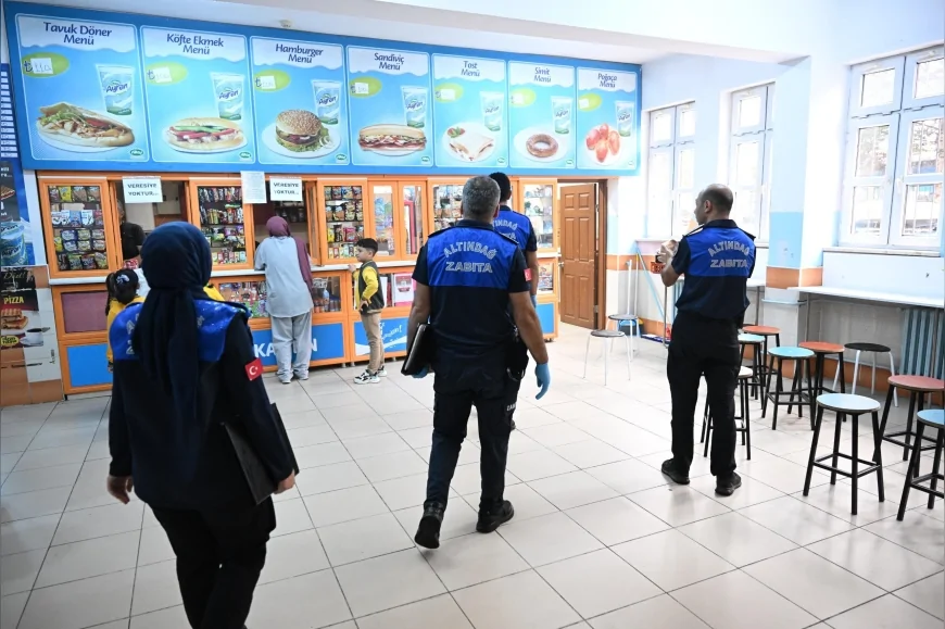 Altındağ Belediyesi okul kantinlerini denetledi: Son kullanma tarihi geçen gofretlere el konuldu