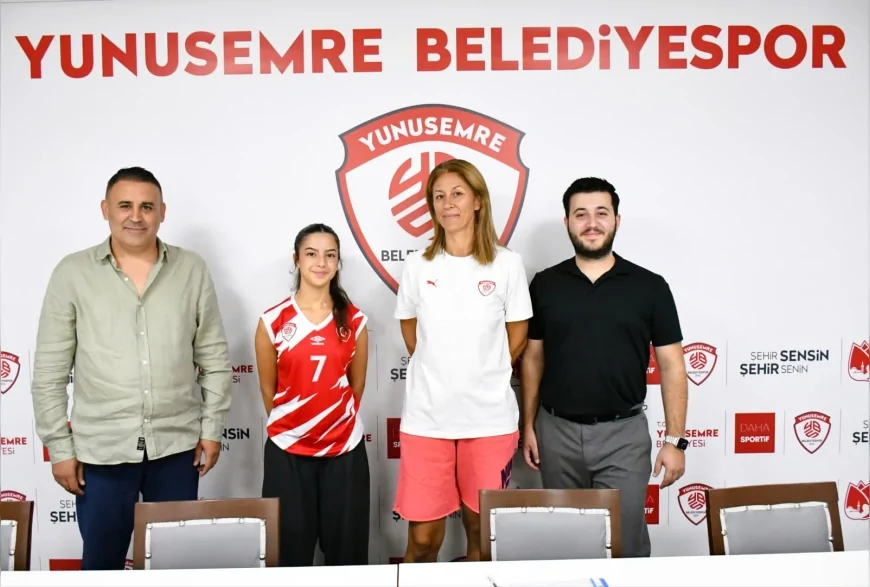 Yunusemre Belediyespor genç libero Eylül Aydemir’i kadrosuna kattı