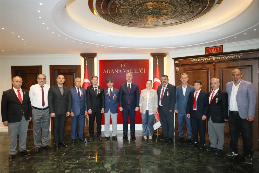 Adana Valisi Mustafa Yavuz, 19 Eylül Gaziler Günü’nde şehit ve gazi derneklerinin temsilcilerini makamında ağırladı