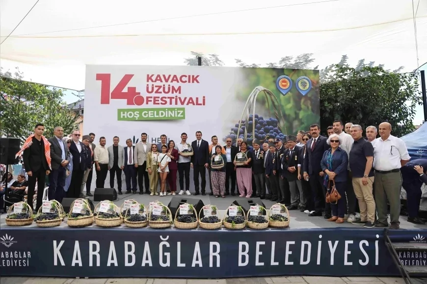 Karabağlar’da 14. Kavacık Üzüm Festivali üreticinin emeği ve dayanışma vurgusuyla başladı