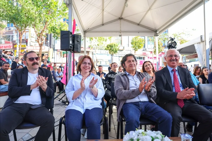 Maltepe Belediye Başkanı Mimar Esin Köymen: “Bu güzel günlerin, bu umutlu günlerin tekrarını görmek dileğiyle”