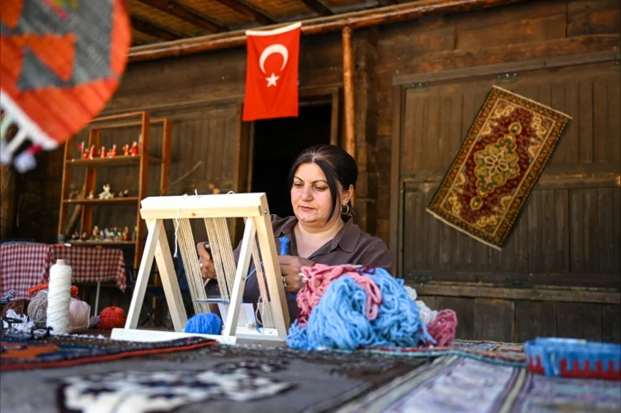 Altınköy Açık Hava Müzesi’nde halılar dile geldi, Anadolu’nun motifleri ziyaretçilerle buluştu