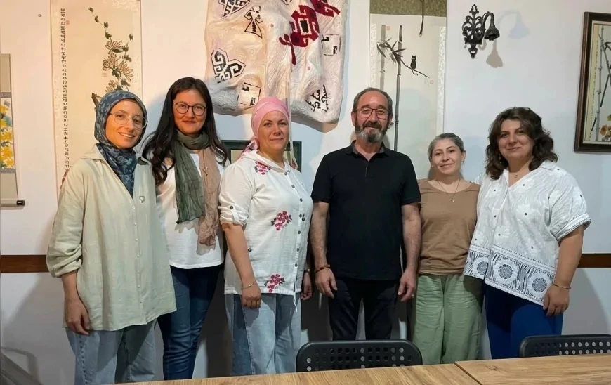 Kültürel Miras Taşıyıcısı Muammer Kırmızıgül, Hamamönü’ndeki sanat atölyelerini ziyaret etti