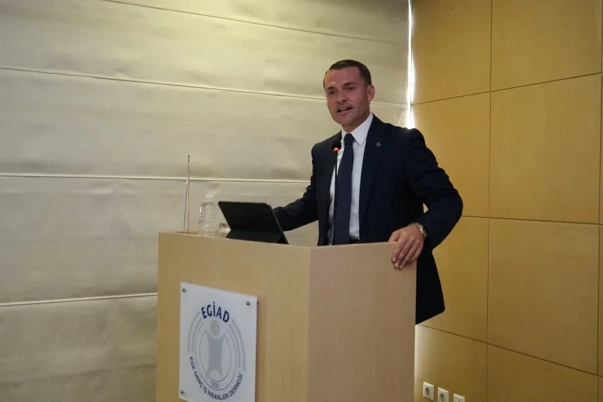 EGİAD Yönetim Kurulu Başkanı M. Kaan Özhelvacı: “Yapay zekânın verdiği yanıtlarda doğru ve güvenilir biçimde yer almak önem taşıyor”