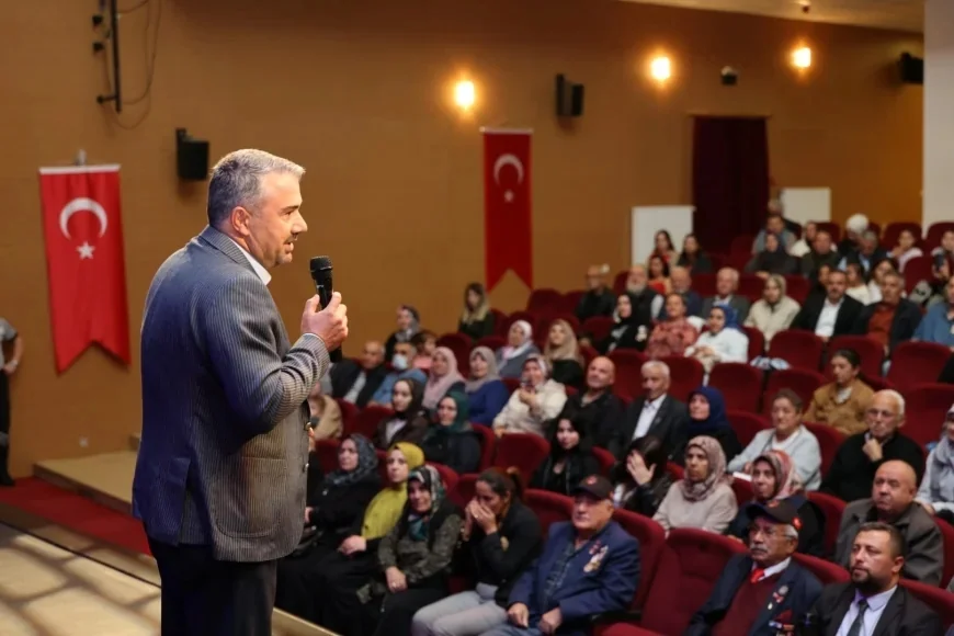 Pursaklar’da Gaziler Günü’nde âşıkların sazı kahramanlar için çaldı
