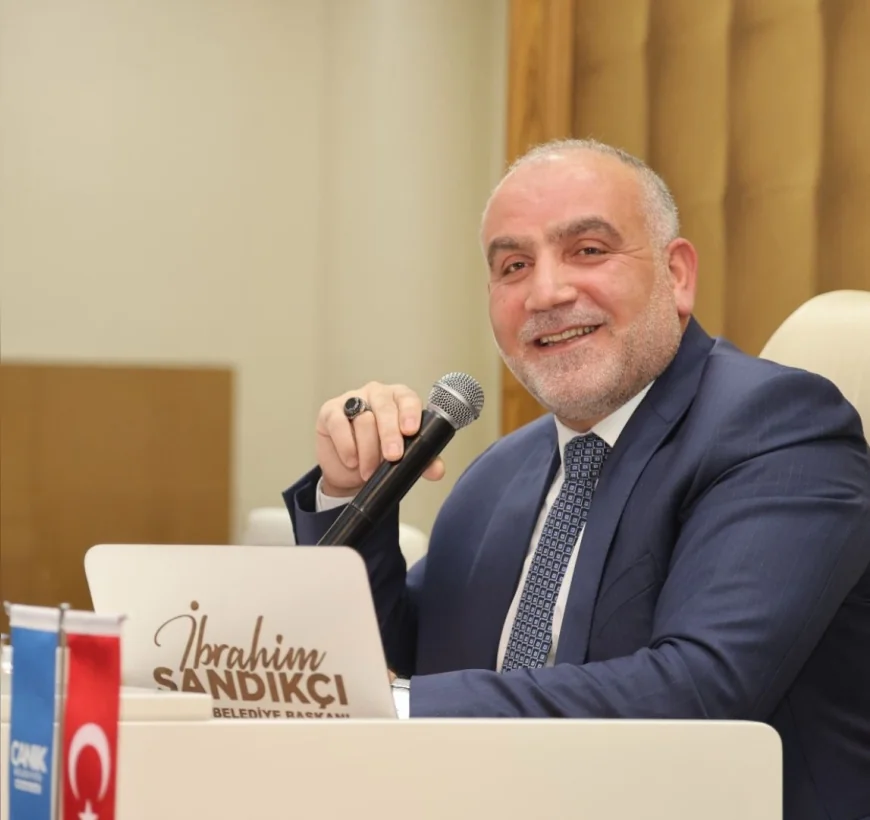 Canik Belediye Başkanı İbrahim Sandıkçı: “Üniversiteyi kazanan öğrencilerimizin tamamına burs desteği sağlıyoruz”