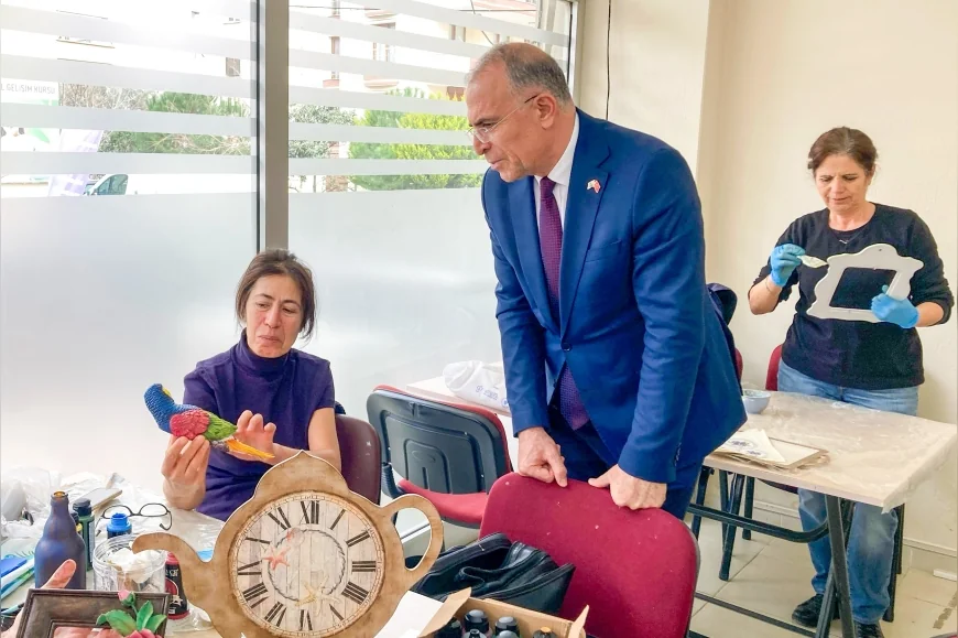 Gaziemir Belediyesi Cumhuriyet Semtevleri’nde kış dönemi kurs kayıtları başladı
