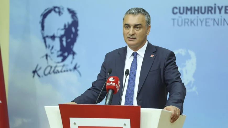 CHP Sözcüsü  Müslim Sarı: “Kurumsal kimliğimizi kimseye zedeletmeyeceğiz”