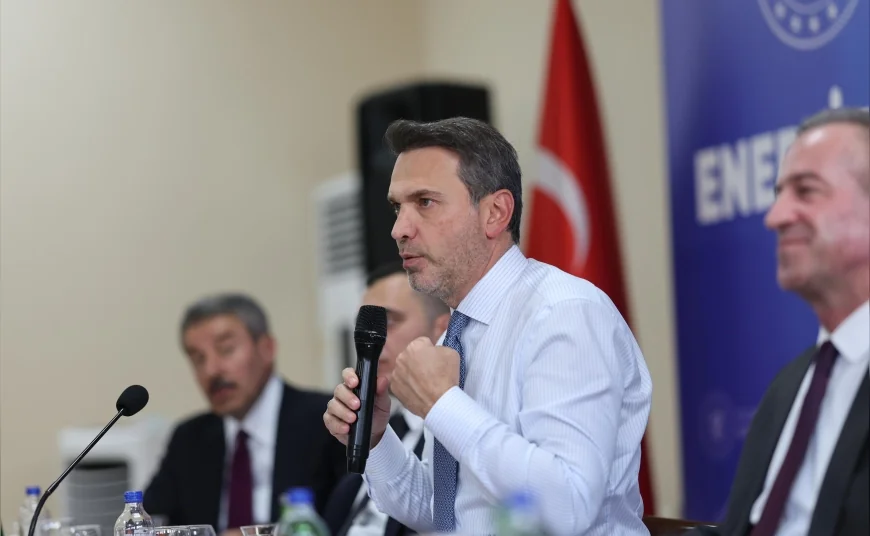 Enerji ve Tabii Kaynaklar Bakanı Alparslan Bayraktar: “Nitelikli insan kaynağı yetiştirmeye yönelik desteklerimiz devam edecek”