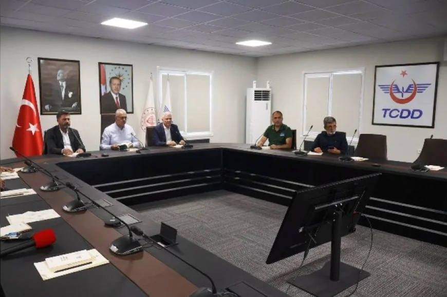 AK Parti Çorum Milletvekili Yusuf Ahlatcı: “Tren yola çıktı, geliyor”