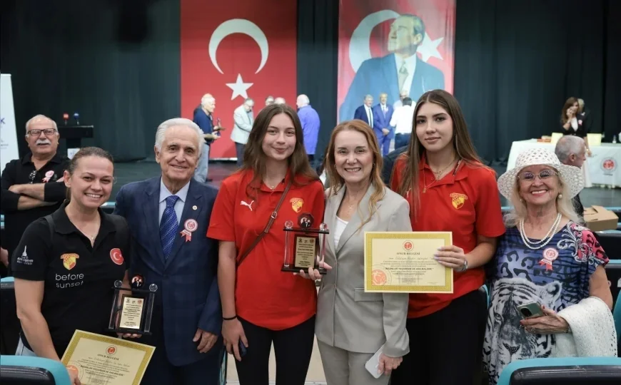 Konak Belediye Başkanı Nilüfer Çınarlı Mutlu: “İyi ki varsın demek için geç kalmayalım”