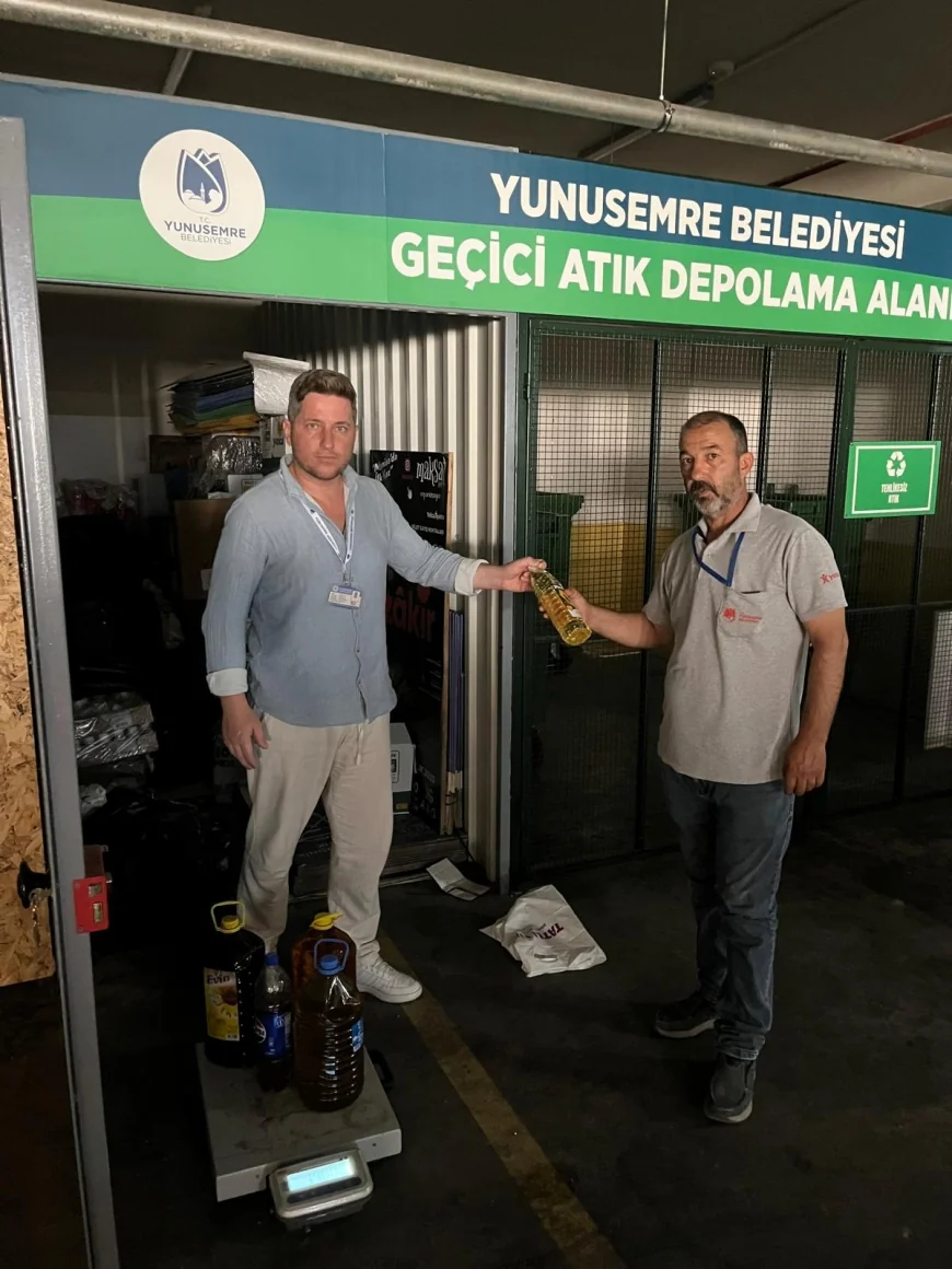 Yunusemre Belediyesi’nin Atık Yağ Kampanyası Sürüyor: 3 Litre Atık Yağ Getirene 1 Litre Temiz Yağ Hediye