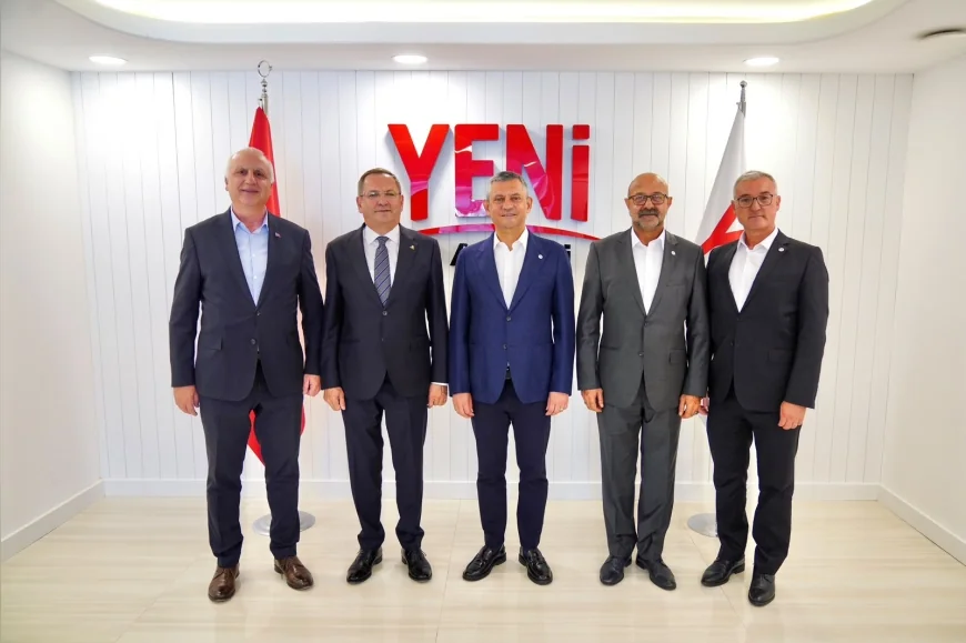 Ayvalık Belediye Başkanı Mesut Ergin Ankara’da Özgür Özel ile bir araya geldi