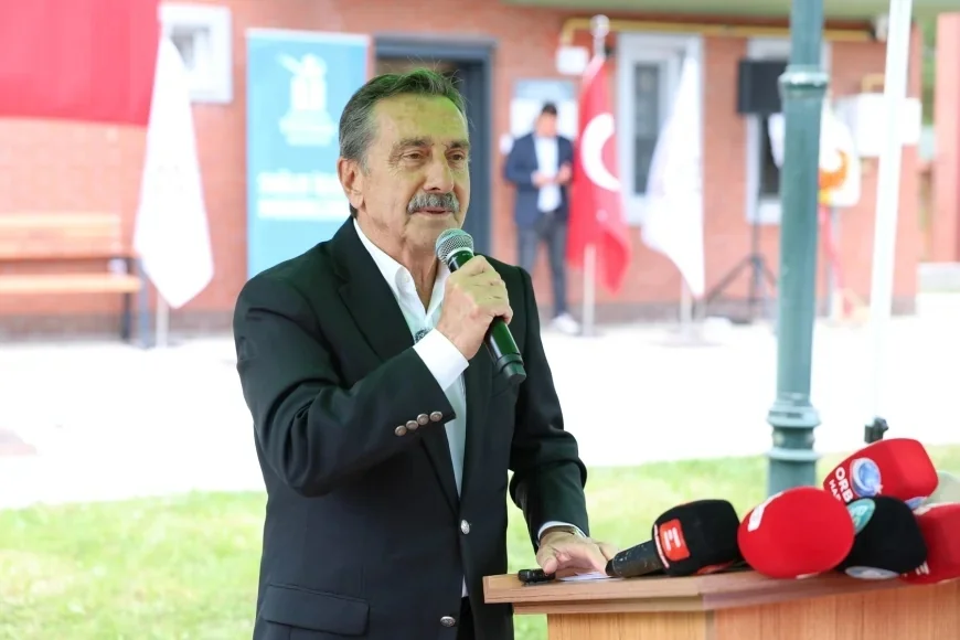 Tepebaşı Belediye Başkanı Dt. Ahmet Ataç: “Bir ailenin yükünü hafifletmek en büyük sorumluluğumuz”
