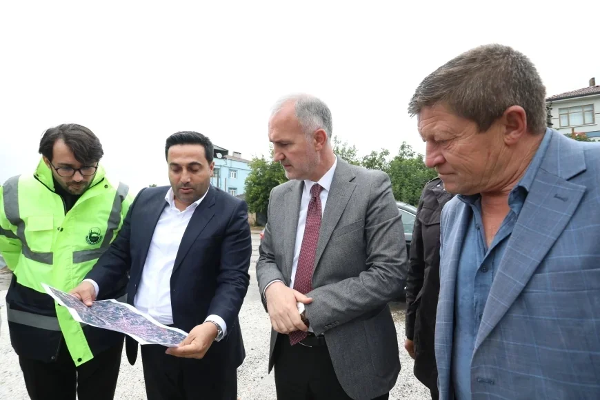 İnegöl Belediyesi Kurşunlu Mahallesinde 8 sokakta 1300 metrelik sathi kaplama çalışmasını tamamladı