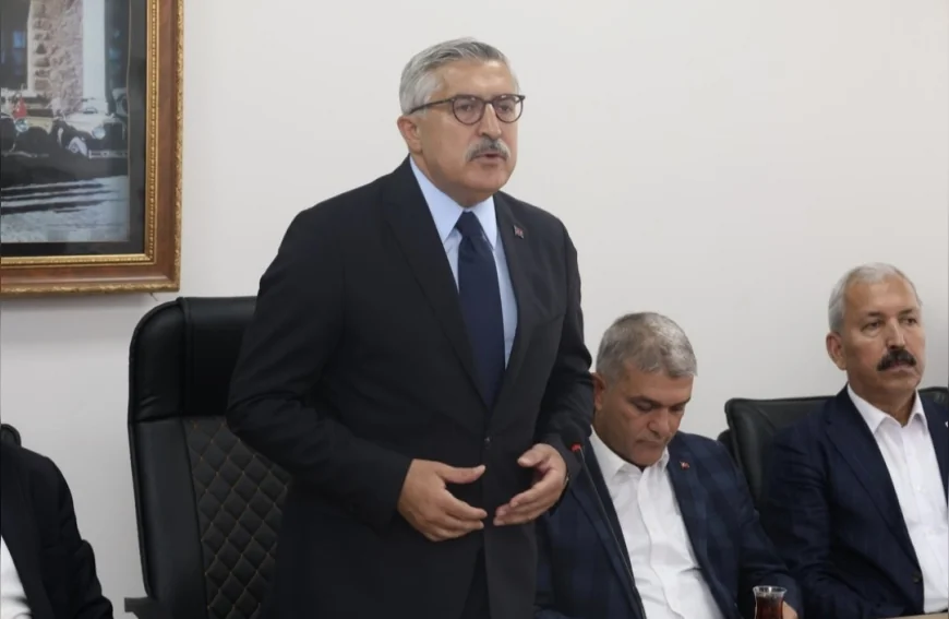 AK Parti Genel Başkan Yardımcısı Hüseyin Yayman HESOB’u ziyaret etti: Hatay esnafının talepleri ele alındı