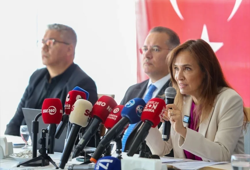 Karşıyaka Belediye Başkanı Yıldız Ünsal: “Mesele birkaç billboard değil, Kent A.Ş.’nin zarara uğratılmasıdır”