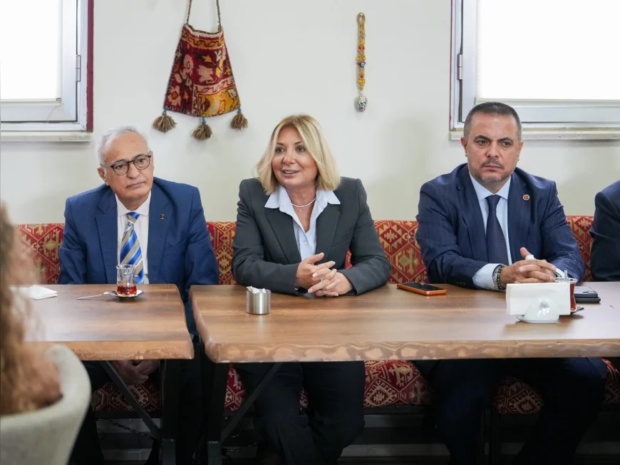 Etimesgut Belediye Başkan Vekili Seda Dilber kültür ve sanat ekipleriyle çalışmaları değerlendirdi