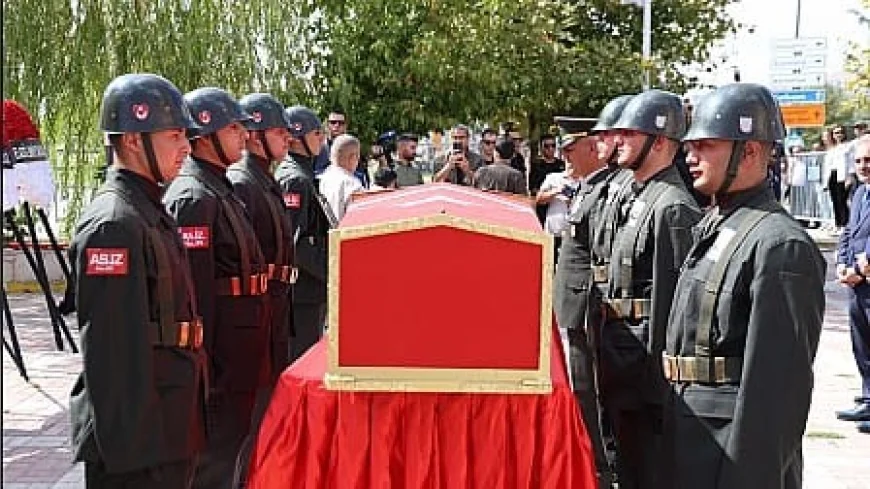 Elazığlı Tankçı Uzman Çavuş Coşkun Sevim, Zeytin Dalı Harekatı bölgesindeki kalp krizi sonrası son yolculuğuna uğurlandı