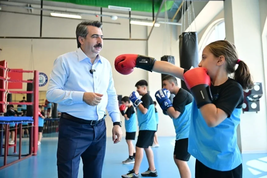YILDIRIM BELEDİYE BAŞKANI OKTAY YILMAZ: “YILDIRIM’DA ÇOCUKLARIMIZA 12 AY SPOR YAPMA İMKANI SUNUYORUZ”