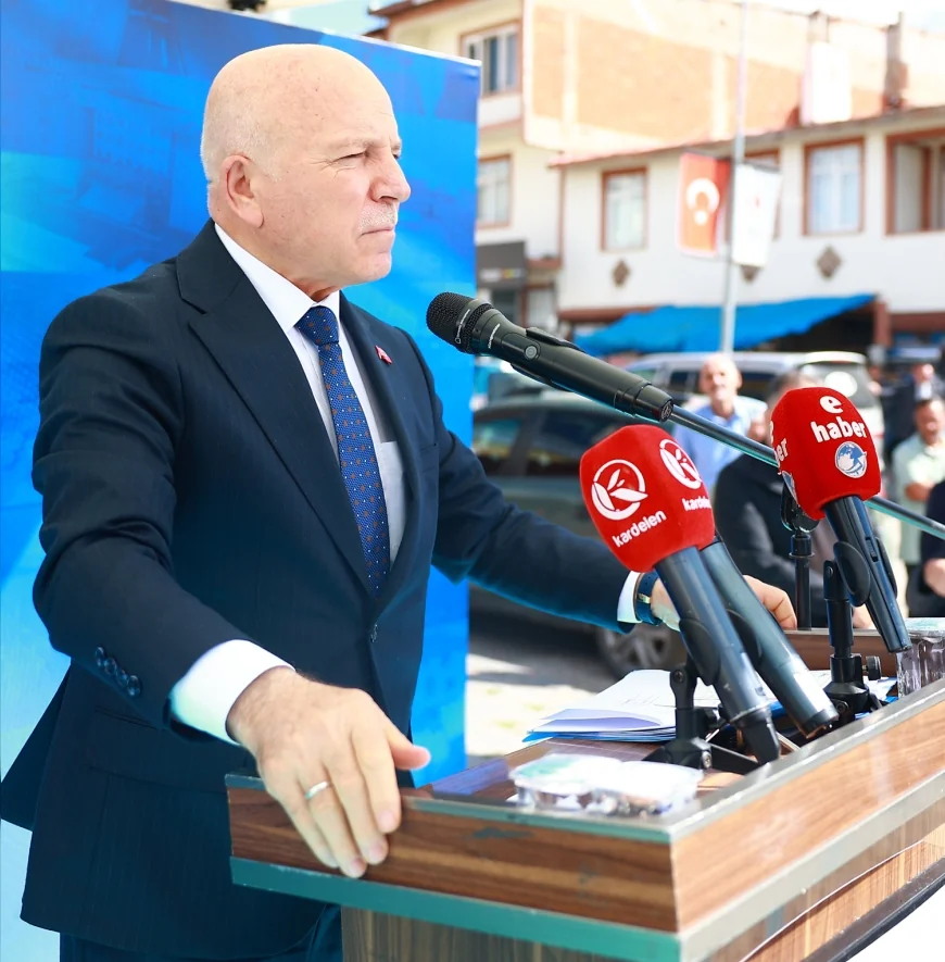 Erzurum Büyükşehir Belediye Başkanı Mehmet Sekmen: “Çat ilçemizde gerçekleştirdiğimiz toplu açılış hemşehrilerimize verdiğimiz sözün mihenk taşıdır”
