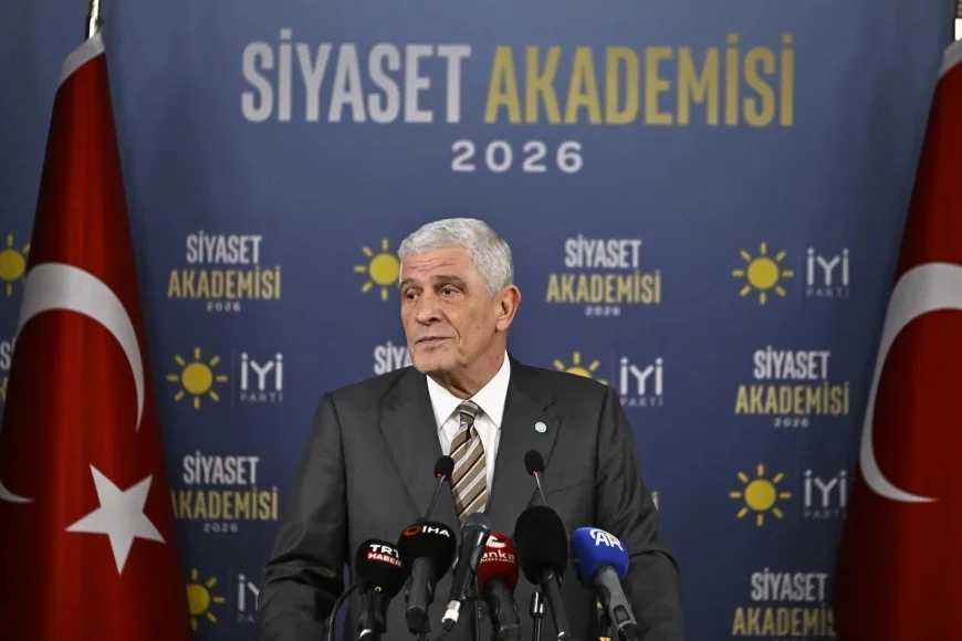 İYİ Parti Genel Başkanı Müsavat Dervişoğlu: “Cumhuriyet tarihimizin kamu gözetiminde yapılan en büyük soygunuyla karşı karşıyayız”