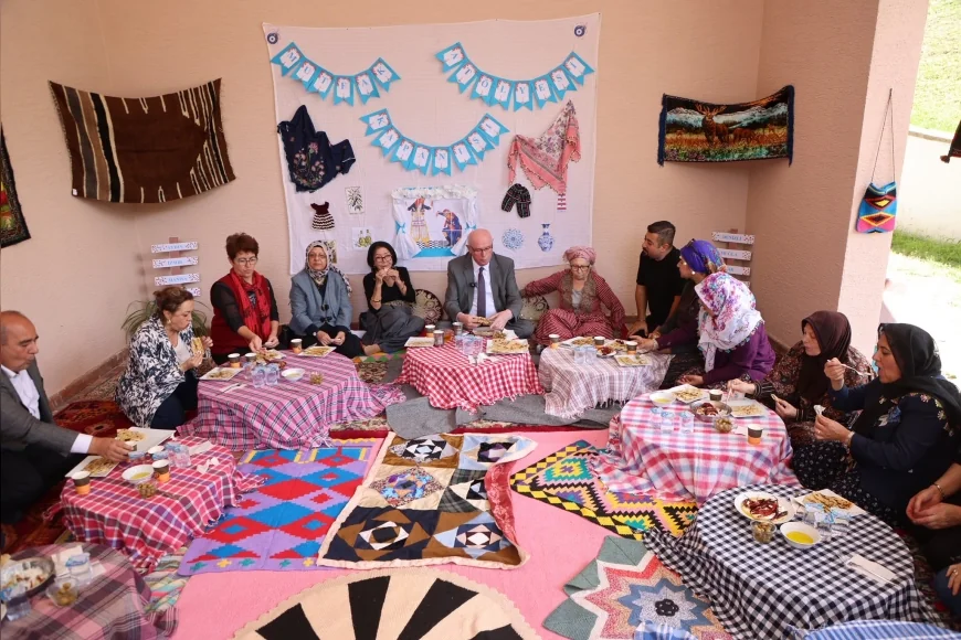 Odunpazarı Belediyesi Yaz Okulunda Özel Gereksinimli Bireylerin Anneleri Sanat, Spor ve Mutfak Atölyelerinde Buluştu