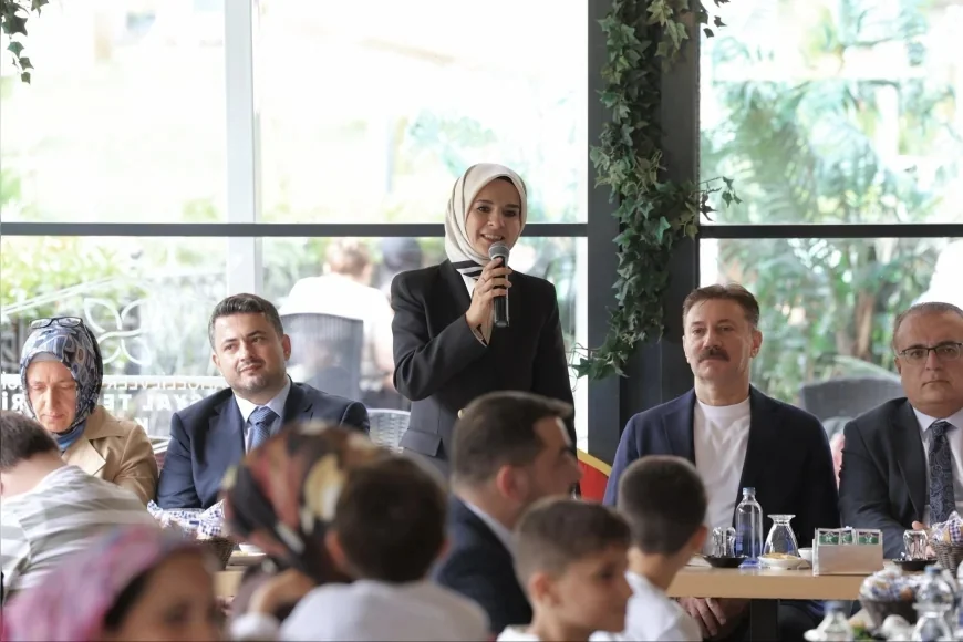 Aile ve Sosyal Hizmetler Bakanı Mahinur Özdemir Göktaş: “Her evladımızın ailesinin yanında sevgiyle büyümesini önemsiyoruz”