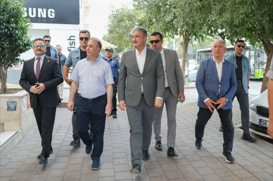 Adana Valisi Mustafa Yavuz: “Hemşehrilerimizle doğrudan temas sayesinde şehrimizin ihtiyaçlarını yerinde görüyoruz”